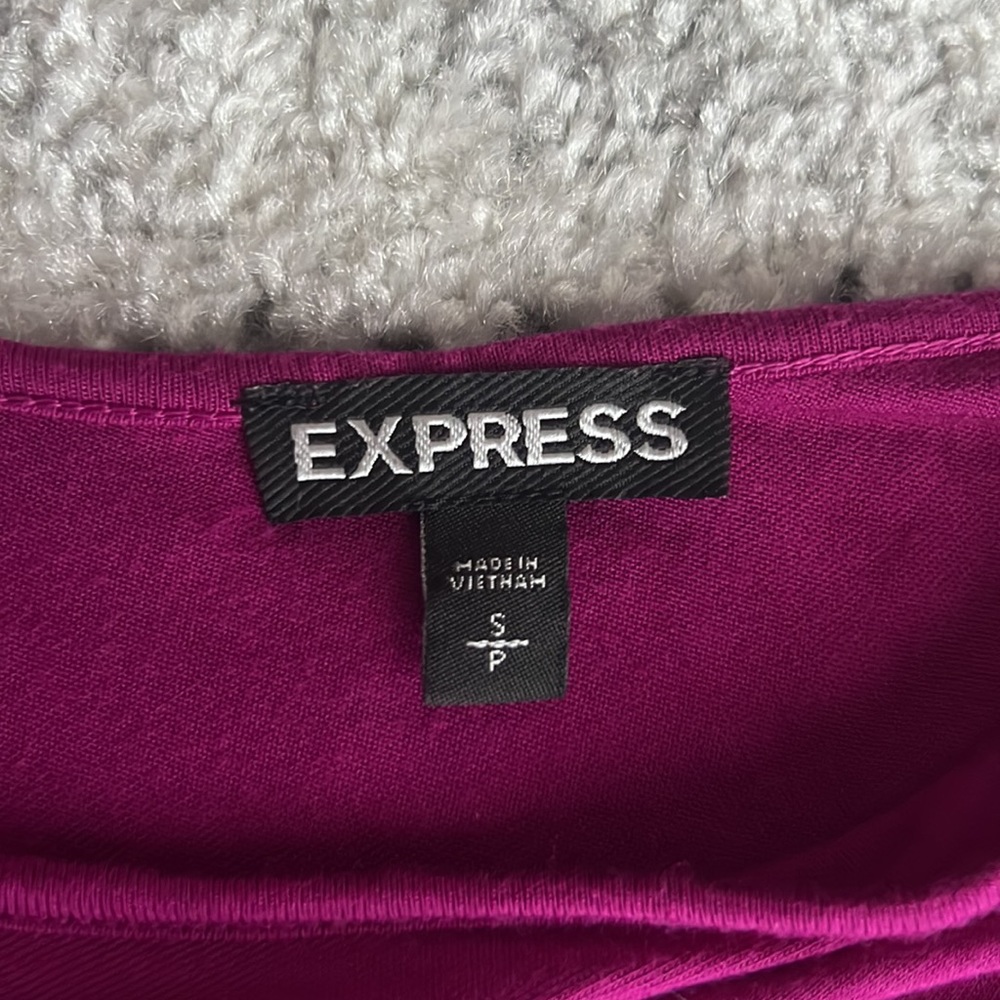Express Top - Picture 2 of 3
